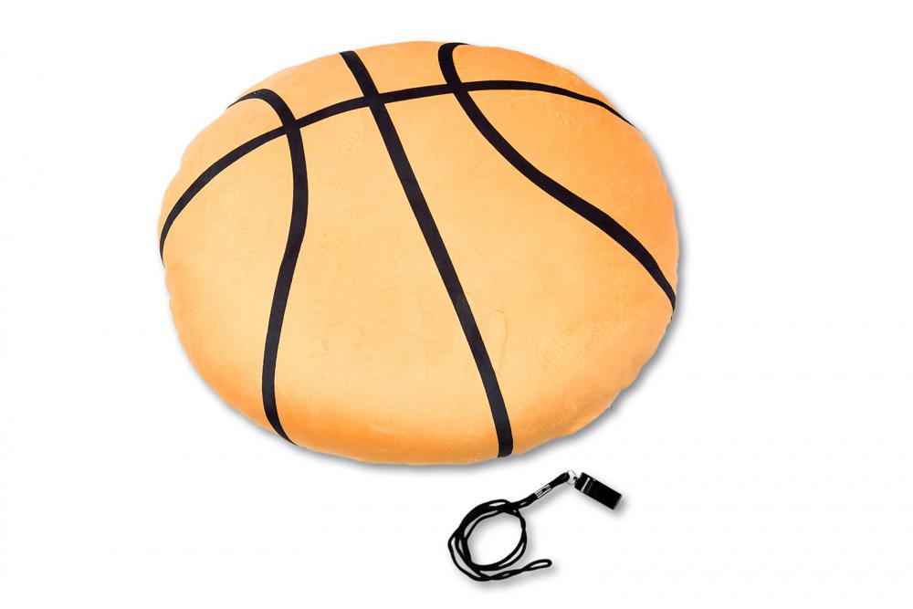 Basketbalový míč s ukrytou píšťalkou