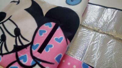 Pikniková deka s ALU fólií nejen pro děti - MINNIE MOUSE